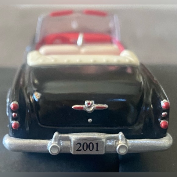 Hallmark Keepsake Ornament 1953 Buick Roadmaster Skylark - Picture 5 of 5